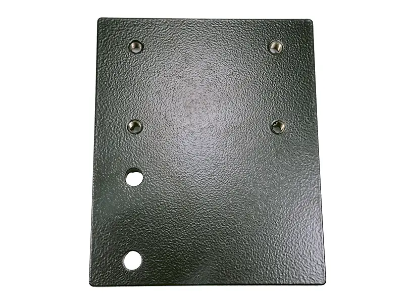 Rechteckige Anschlussplatte aus Metall mit vier Eckbohrungen, zwei Zusatzlöchern, strukturiert, für Suvamatic 1717.