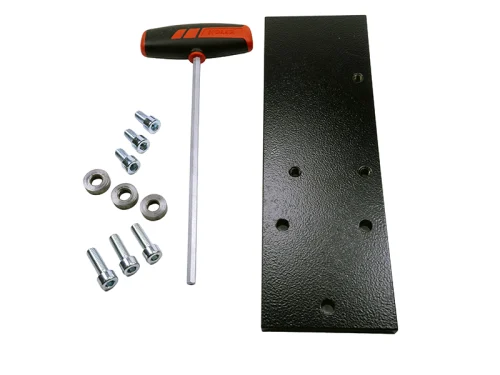 Suvamatic-Set (14388) SAC: schwarze Metallplatte, T-Griff-Inbusschlüssel, Schrauben, Muttern, Unterlagsscheiben auf Weiss.