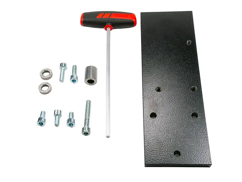 Suvamatic-Set 14484 für Chambon Typ 123/125, Anschlussplatte, Schrauben, Unterlagen, Lochblech und Inbusschlüssel.