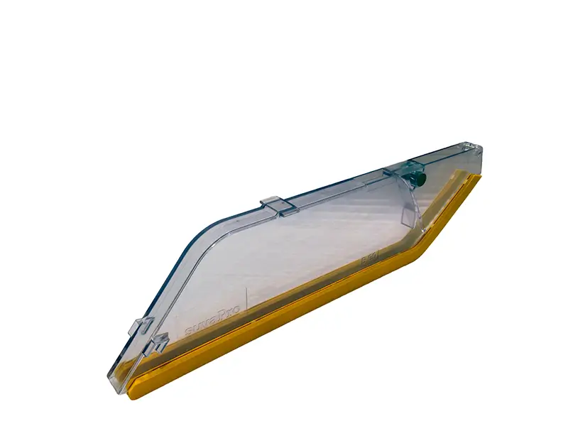 Schutzhaube B90 mit Schienen und Absaugöffnung (14993), transparent, gelber Rand, für Tischkreissäge, Arbeitsschutz, gegen Staub.
