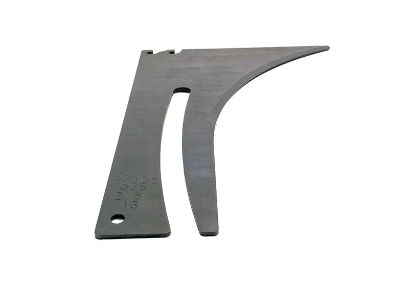 Spaltkeil 2,8/ø250–315, Schlitz 13, gebogen: Metall-Winkelmesser zum präzisen Schärfen von Ketten, ideal für den Arbeitsschutz.