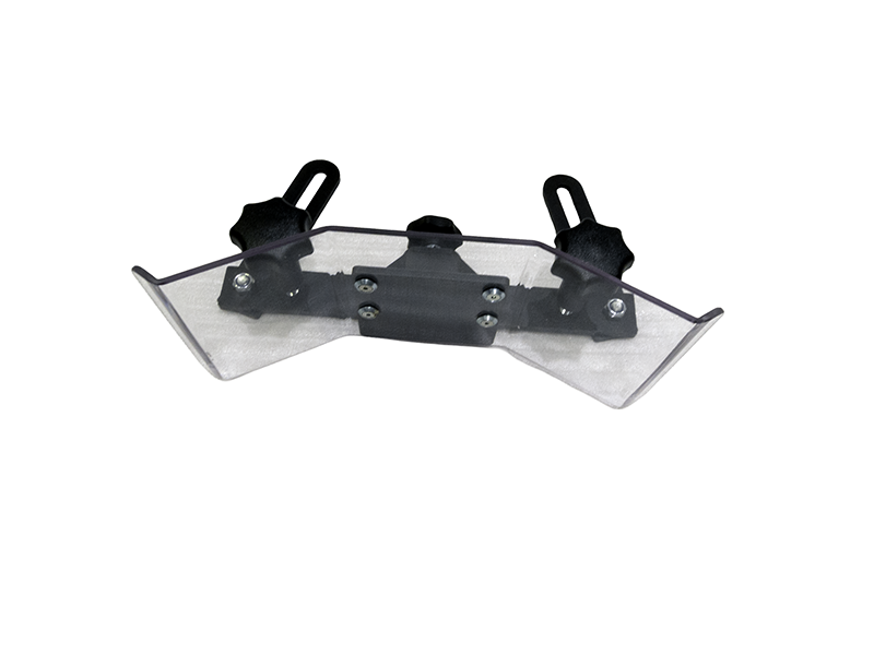 Seitendruckvorrichtung Standard 14192: transparente Windabraisschutz-Erweiterung mit verstellbaren schwarzen Halterungen. Seitendruckvorrichtung Standard 14192: transparente Windabraisschutz-Erweiterung mit verstellbaren schwarzen Halterungen.